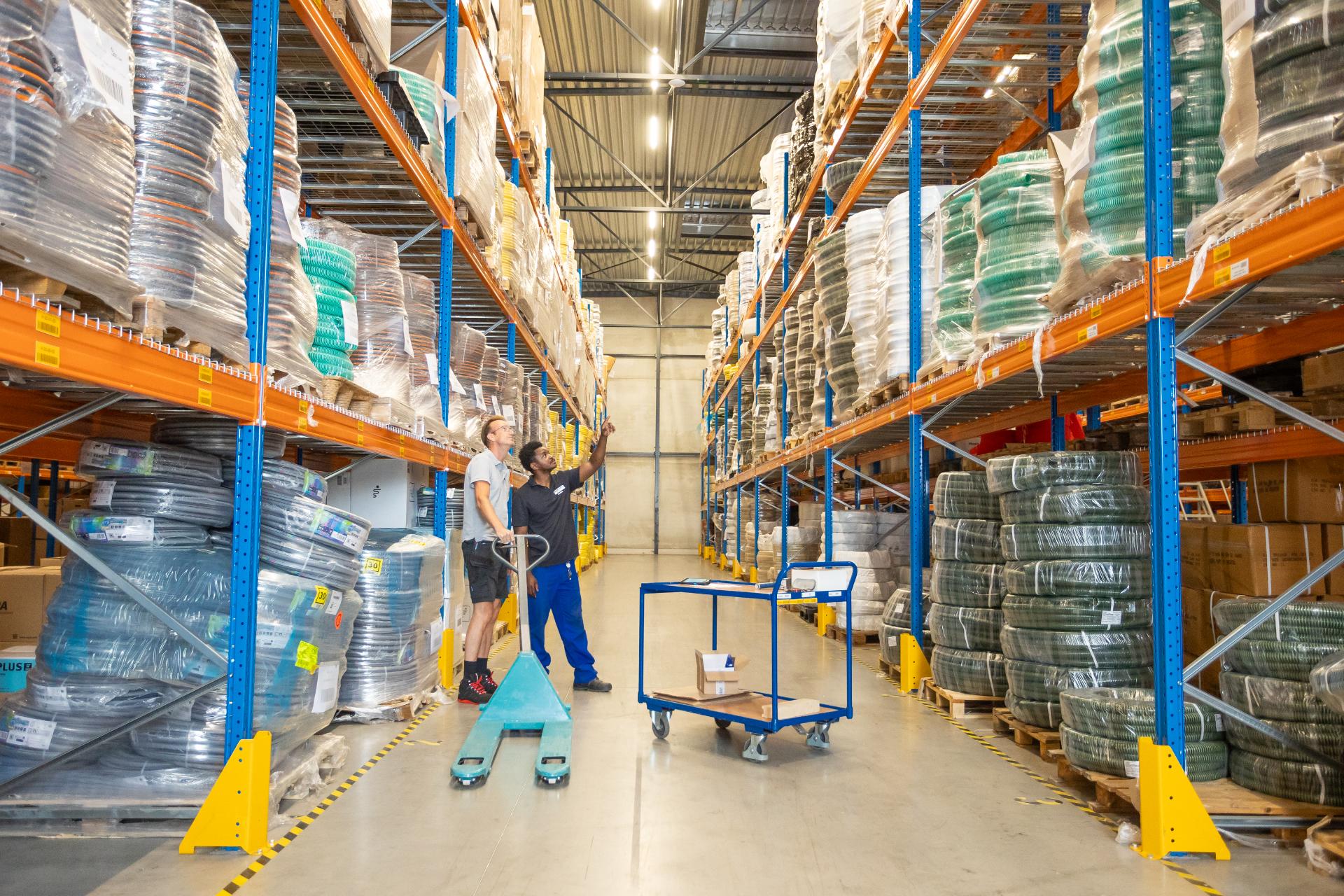 Magazijn cnetraal gelegen mpi